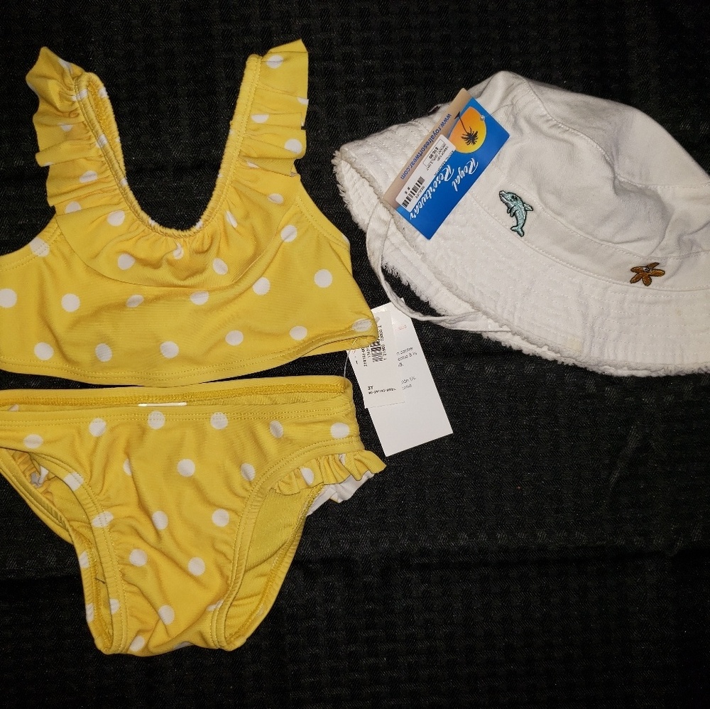 Old Navy 2 Piece Switsuit (Little Girl)